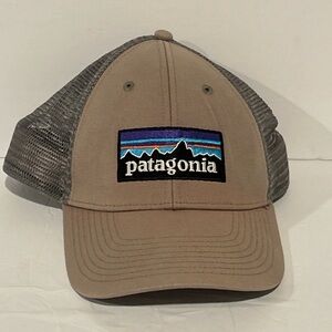 Patagonia Logo P6 Brown(khaki)  Outdoor Mesh Trucker Adjustable Hat Cap Unisex